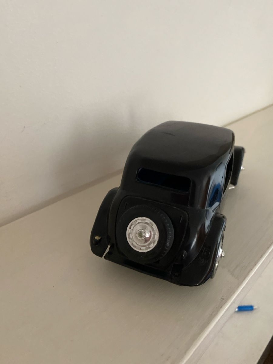 Voitures modèles: Altes Kunststoffauto – D'occasion à Hinwil par Familie_99 3