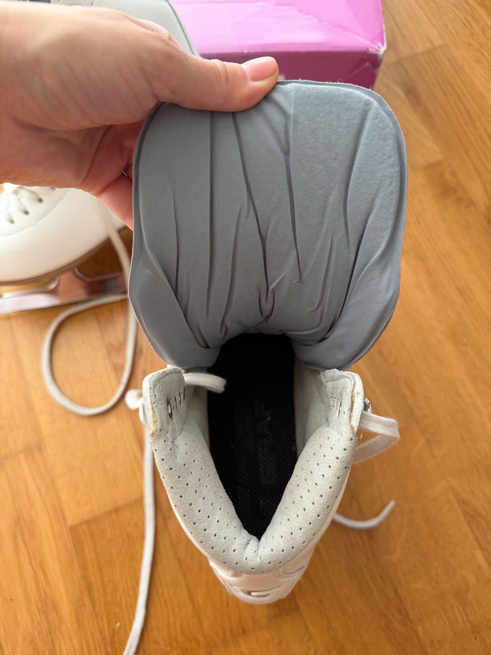Graf Schlittschuhe: Eislaufschuhe Graf Caprice Crystal gross 35 – Gebraucht aus Kreuzlingen von fra_95nj 1