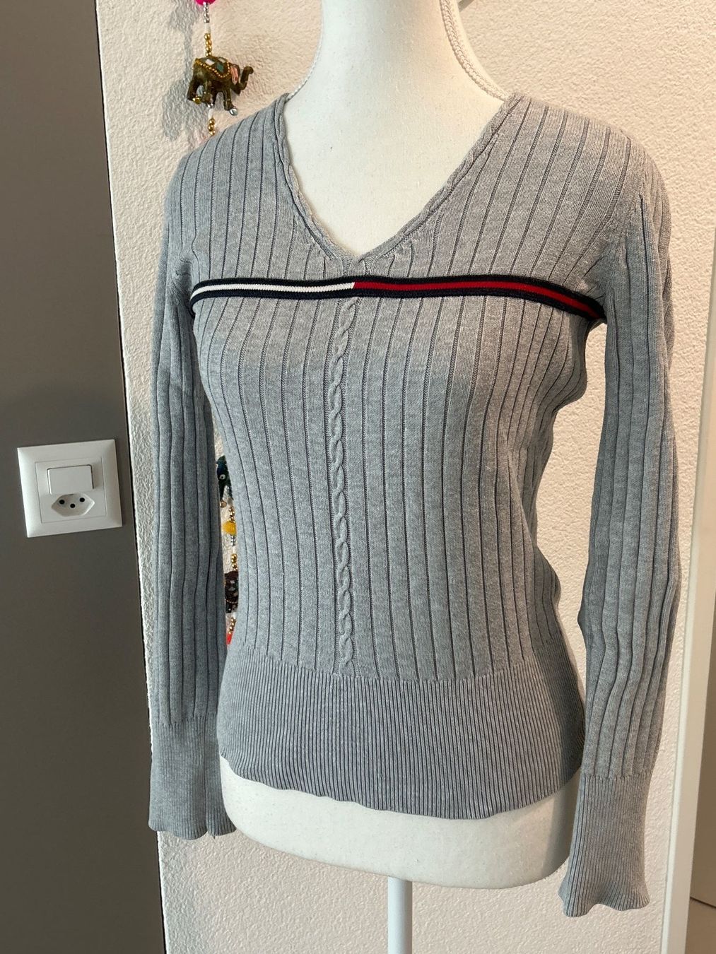 Tommy Hilfiger Pullover & Sweatshirts: Damen Pullover Tommy Hilfiger grau gerippt – Gebraucht aus Brunnen von Nala2929 4