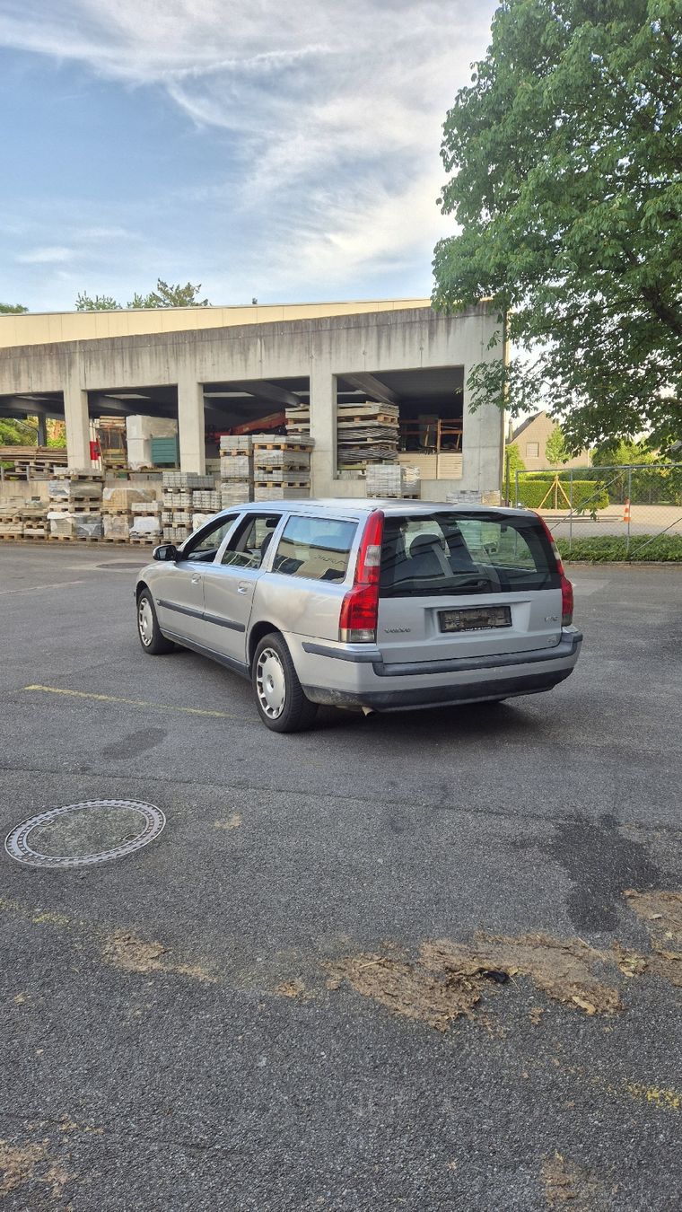 Volvo Automobili: Volvo V70 2.4T Ab 1.- – Usato da Höchstetten venduto da Kurt_vom_dorf 2