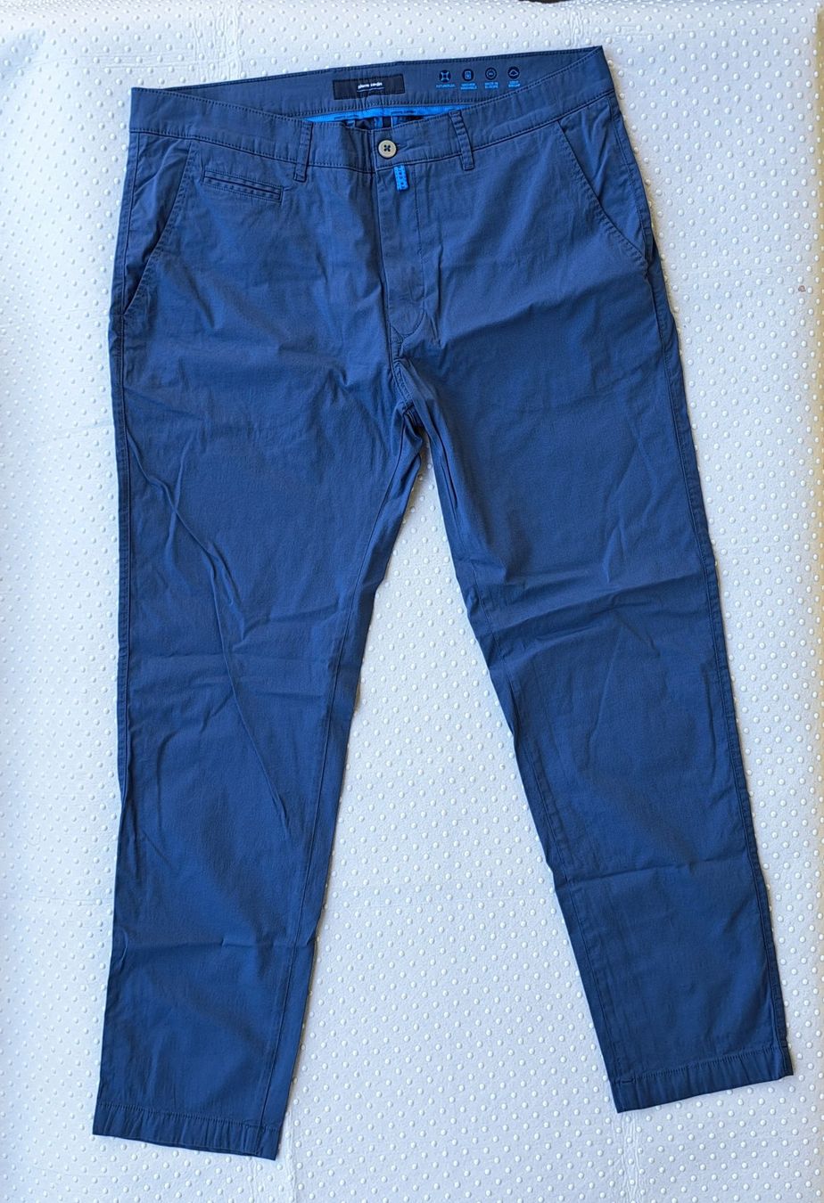 Pierre Cardin Pantaloni: NEU! Pierre Cardin leichte Freizeithose, Gr. 38/30 – Nuovo e nell'imballaggio originale da Gysenstein venduto da joshuas81