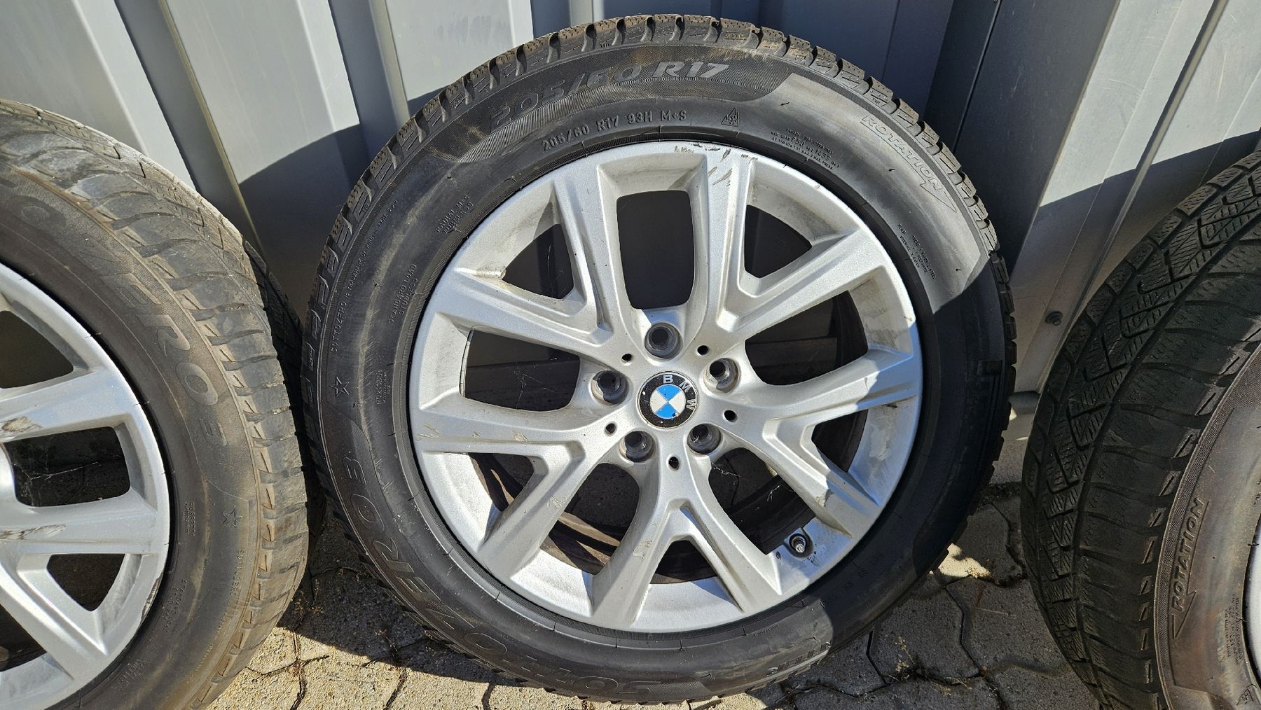 Pneus & Roues: BMW X1 Winterräder – D'occasion à Rafz par Rgoldwing 3