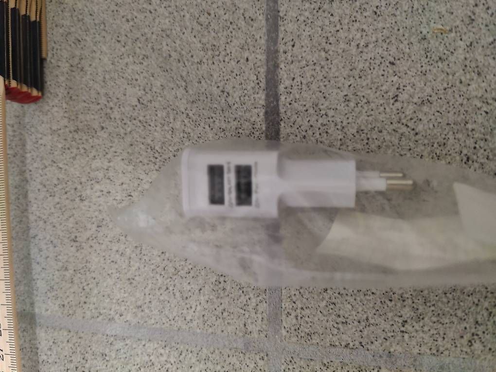 Caricabatterie: USB Ladegerät ohne Kabel – Nuovo e nell'imballaggio originale da Stäfa venduto da TBStaefa 1