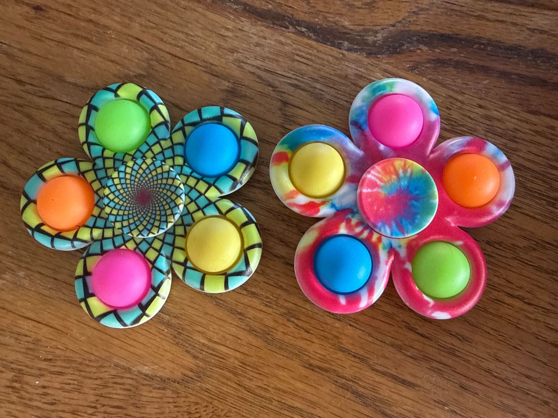 Giocattoli: 2x Fidget-Spinner: sensorisches Stressabbau Drehspielzeug – Nuovo (secondo la descrizione) da Teufenthal AG venduto da MeineSchatztruhe