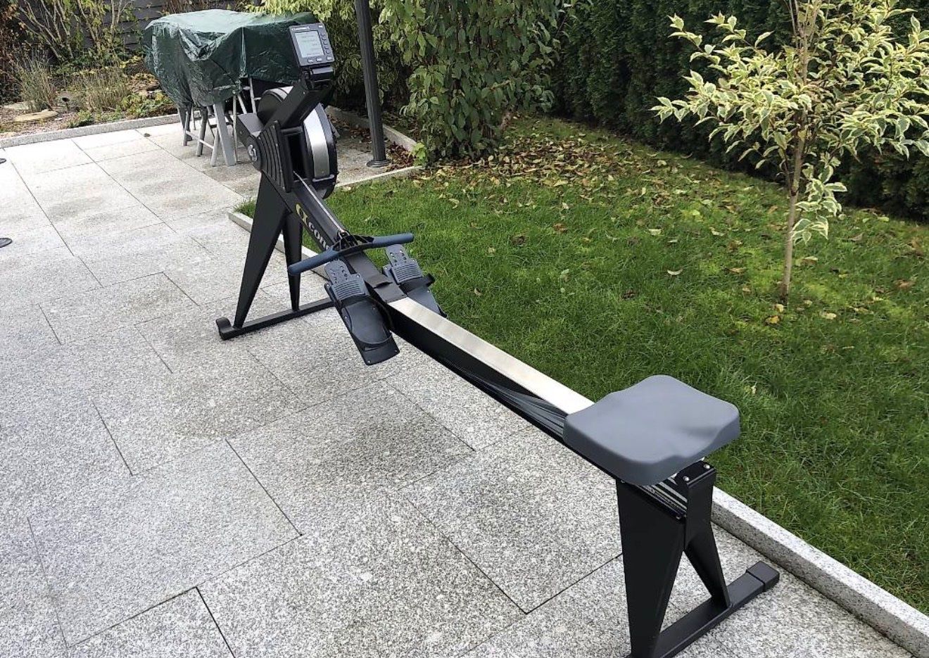 Concept 2 Hometrainer: Rudergerät Concept Indoor Rower Modell E mit PM5 – Nuovo (secondo la descrizione) da Birr venduto da ping9 2