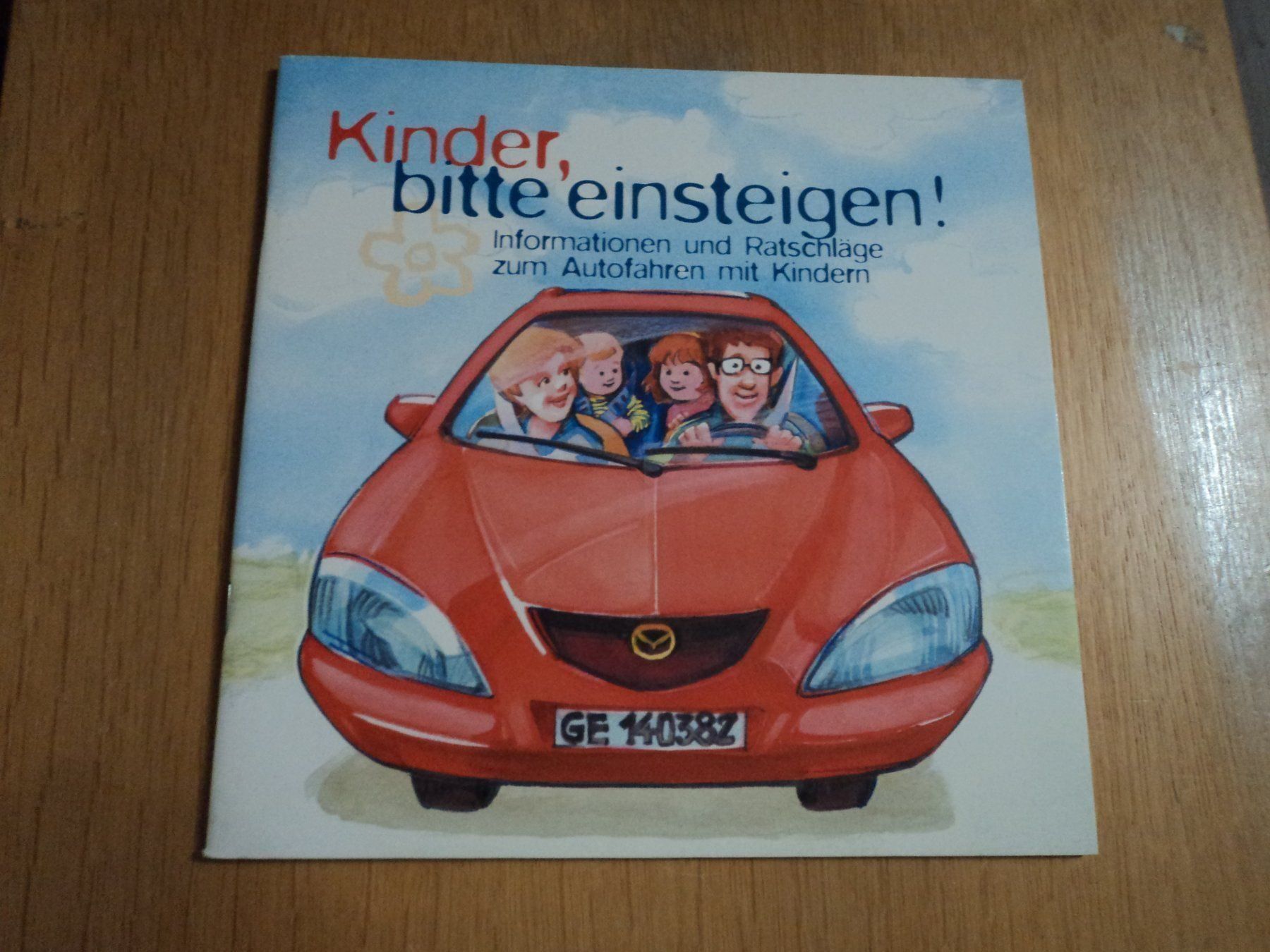 Bücher: Prospekt "Kinder bitte einsteigen" Mazda – Gebraucht aus Schwarzenburg von modelCARama