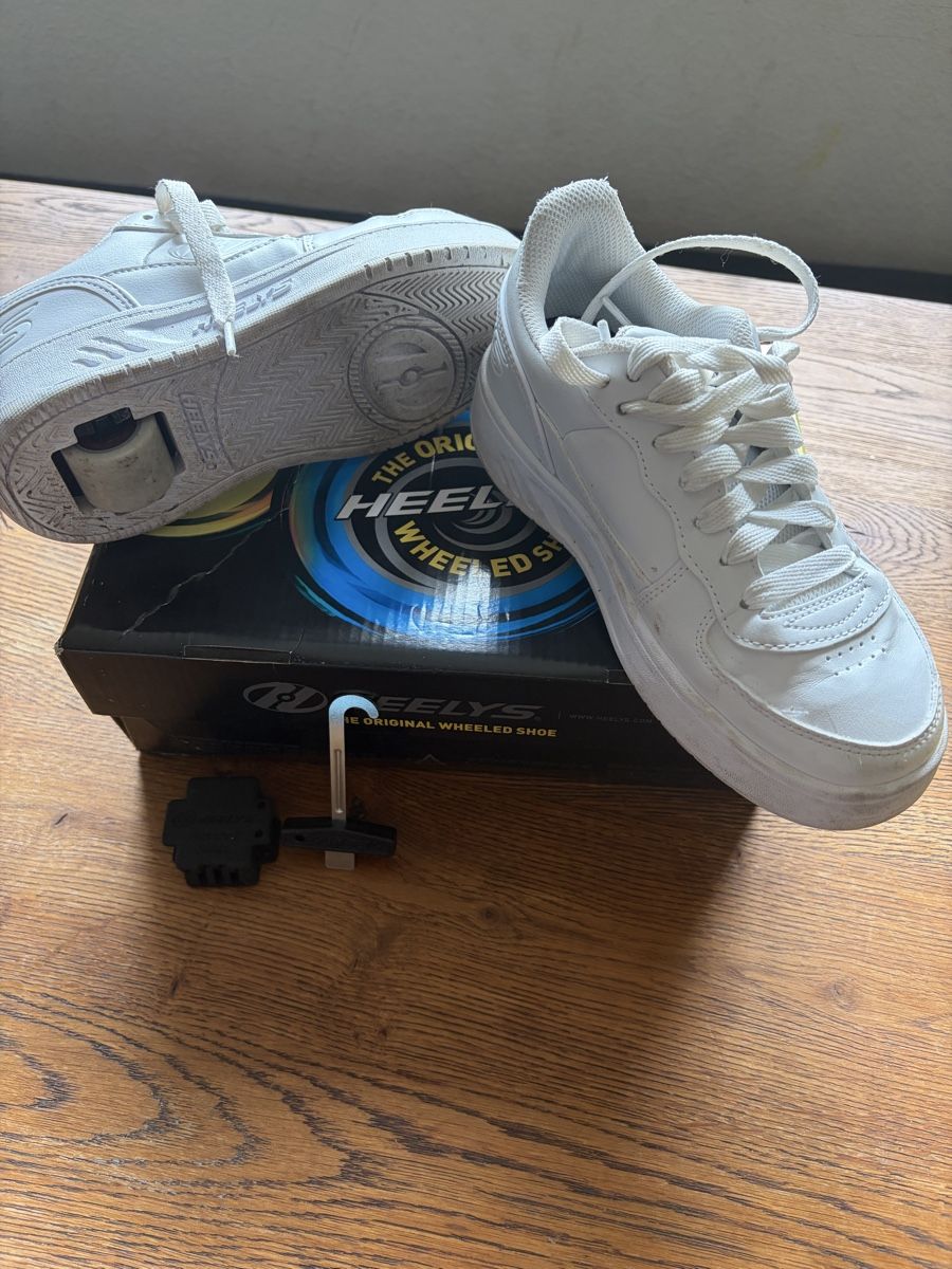 Pattini in linea & Pattini a rotelle: Heelys Rollschuhe weiss Grösse 34 – Usato da Zürich venduto da kobe_one