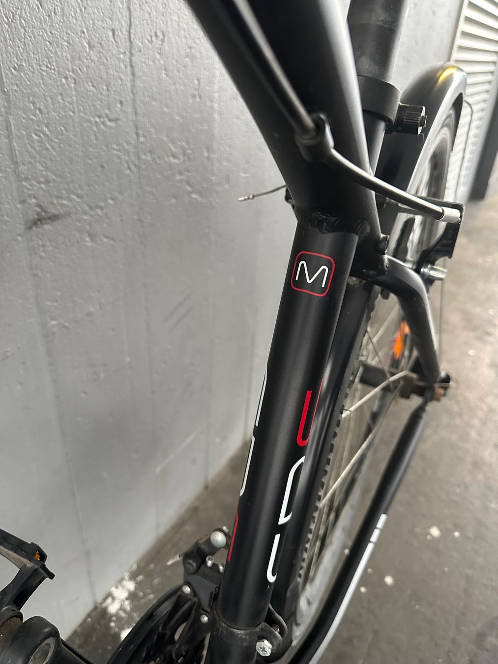 Biciclette: Fahrrad mit Helm – Usato da Zug venduto da uri_z6fm 4