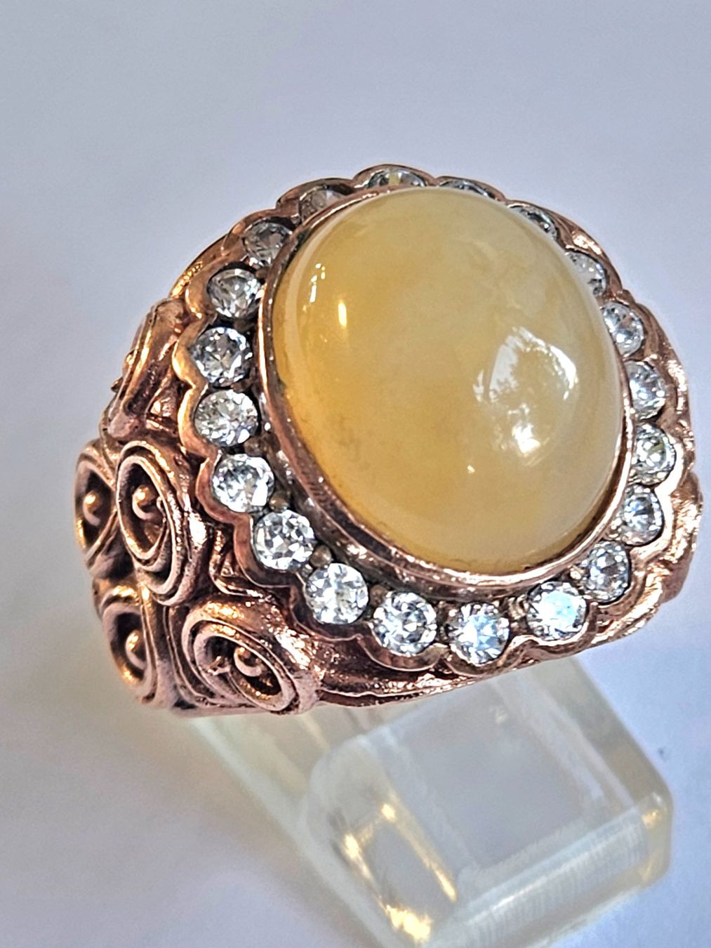 Bagues: Ring mit hellem Cabochon Jade – Neuf (Voir description) à Zürich par adriben 9