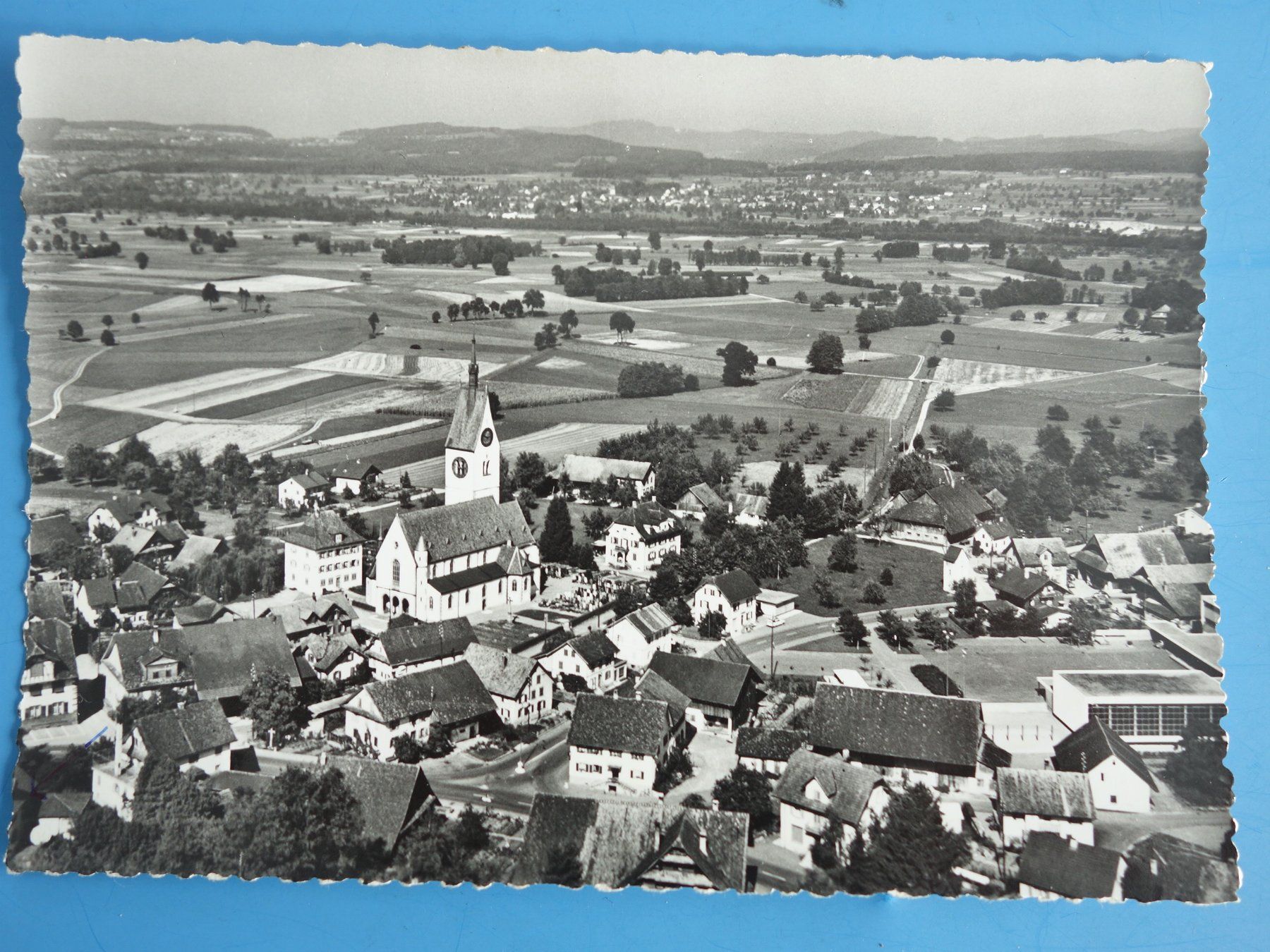 Cartoline postali: MERENSCHWAND - mit dem Flugzeug über - ca 1960 – Usato da Ibach venduto da Ibanto