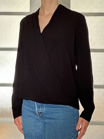 Schwarze Bluse in Wickeloptik | Benetton | S