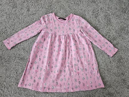 Kleid, rosa mit Blumenmuster, Grösse 104
