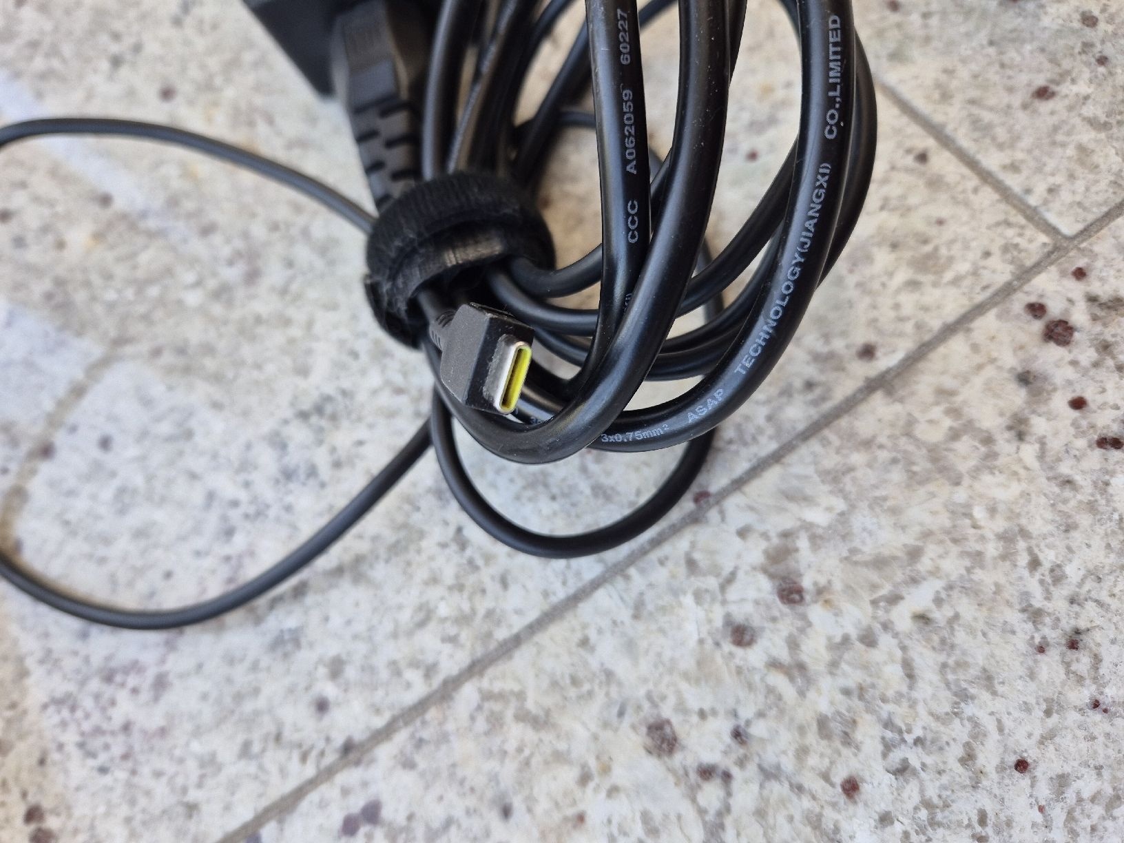 Lenovo Caricabatterie: Lenovo Laptop Ladegerät 65W – Usato da Wettingen venduto da ale1989 2