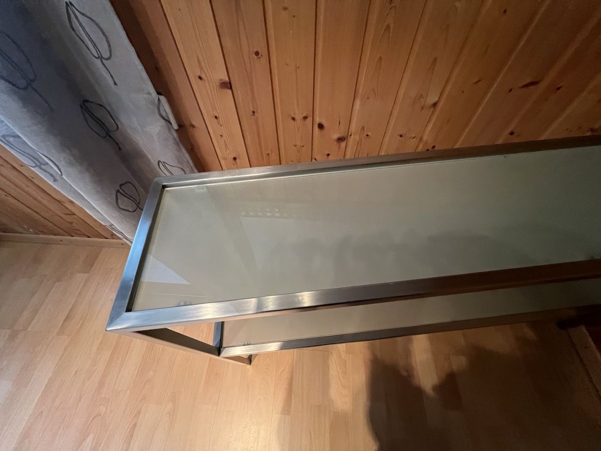 Scaffali: Schmales handgefertigtes Regal – Usato da Pratteln venduto da Luxus.Fee 2