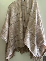 NEU*Kuscheliger FTC Kaschmir Poncho mit Fransen