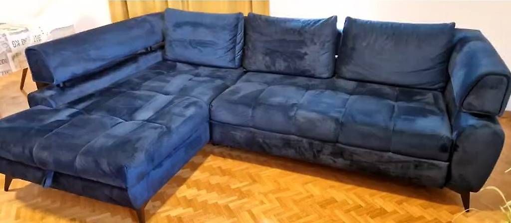 Sofas: Grosses Ecksofa/Schlafsofa mit Doppelbett /Stauraum  – Gebraucht aus Wildegg von je__9f6k 4