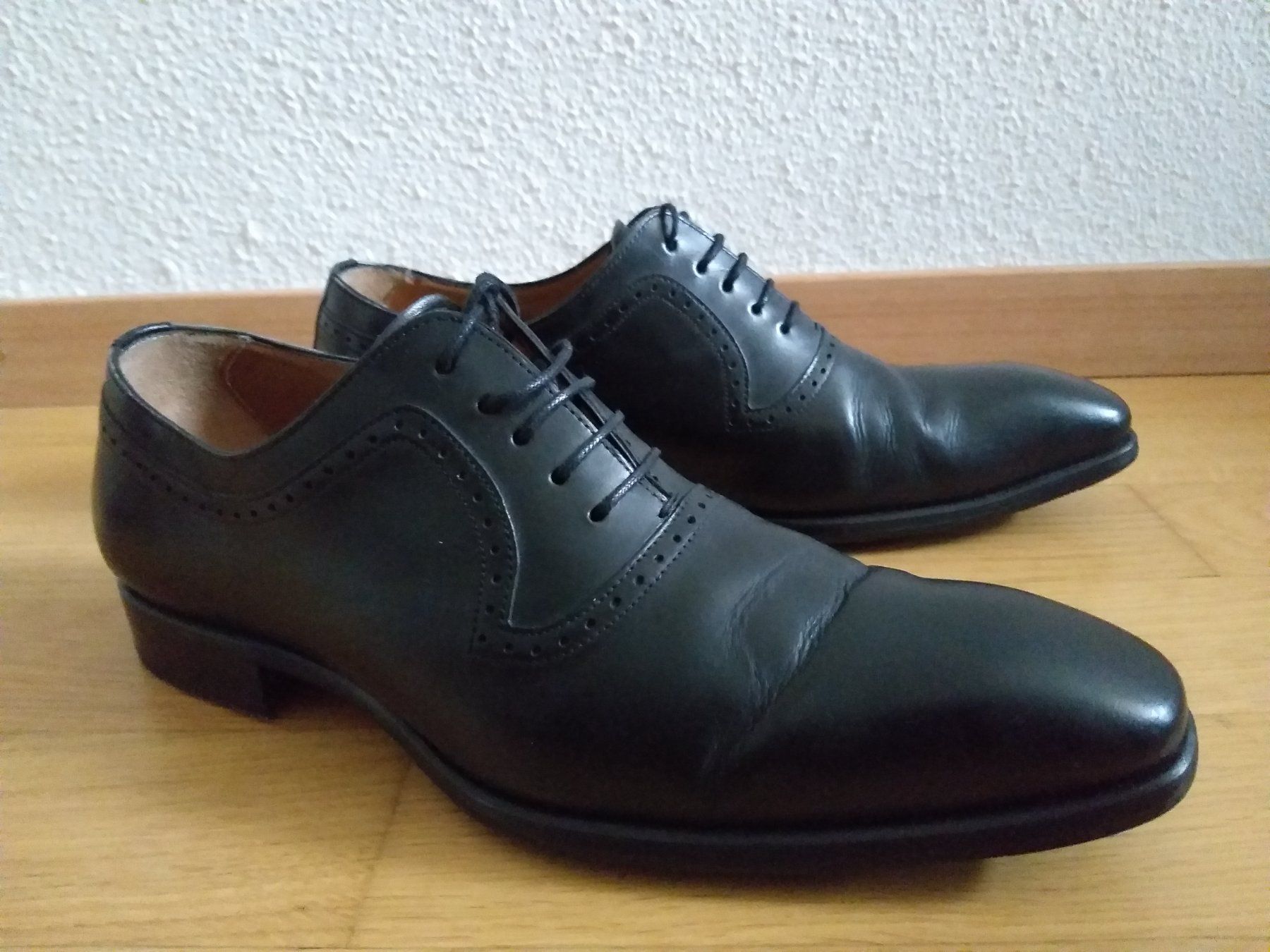 Scarpe da uomo: FINSBURRY Chaussures / Schuhe     Pointure / Nummer 40,5 – Usato da Cossonay-ville venduto da Super-Price-Quality 1