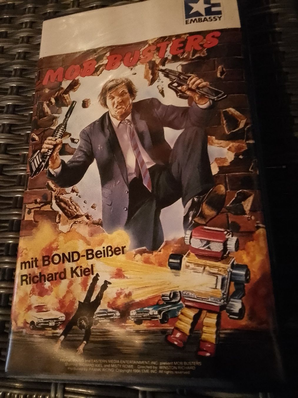 Tutti i VHS: Mob Busters mit Richard Kiel Embassy VHS 11361-1 – Usato da Remetschwil venduto da Privatflohmi