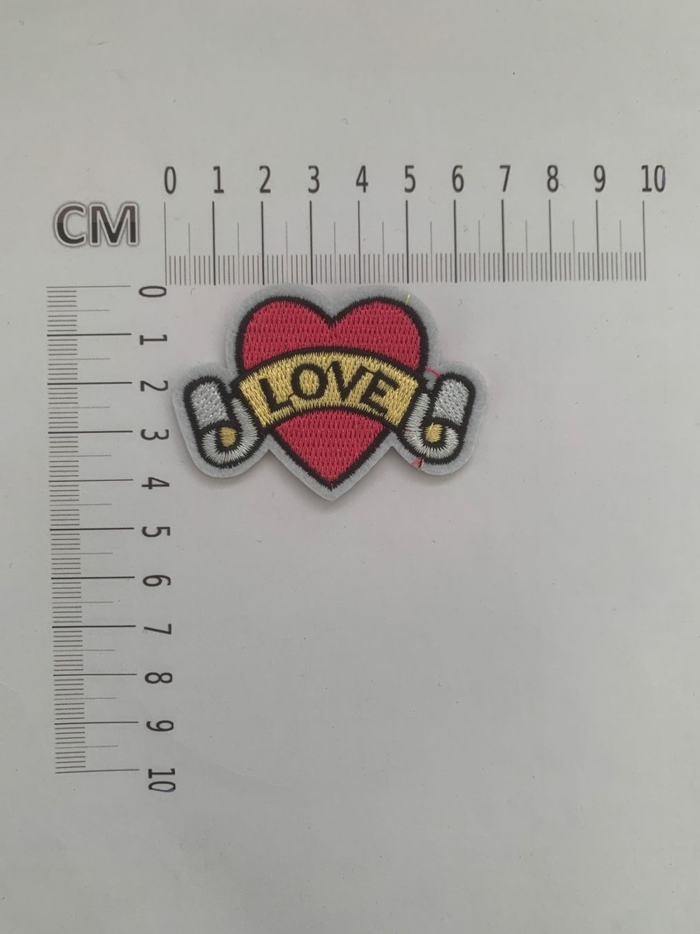 Toppe: Love Patch, Badge, Bügelbild – Nuovo e nell'imballaggio originale da Ostermundigen venduto da Mcone 1