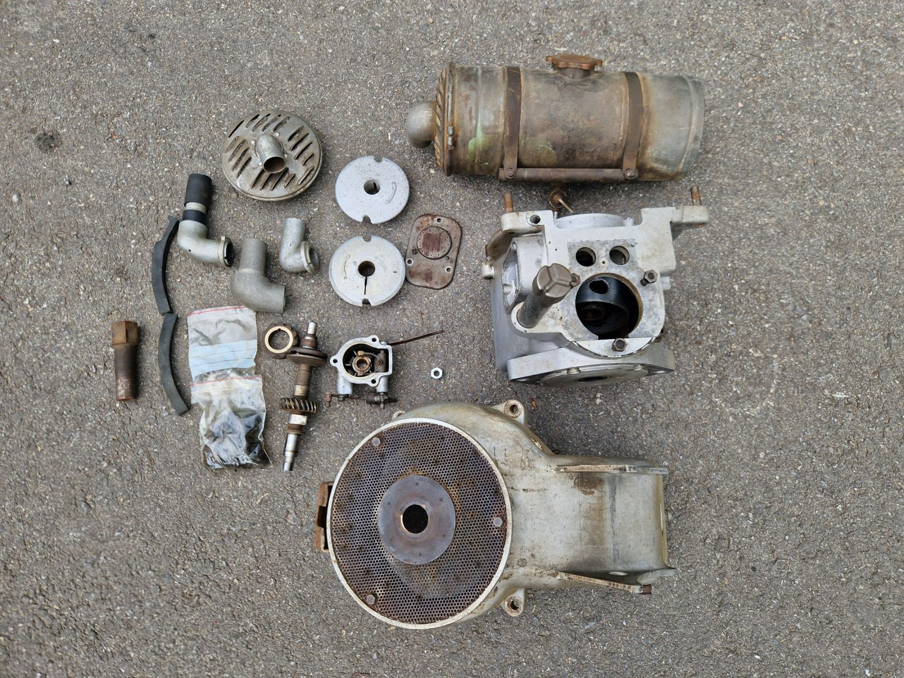 Aebi Trattori: Motorenteile Universal Motor Typ 10, Aebi Motormäher – Difettoso da Dürnten venduto da Bachtel84
