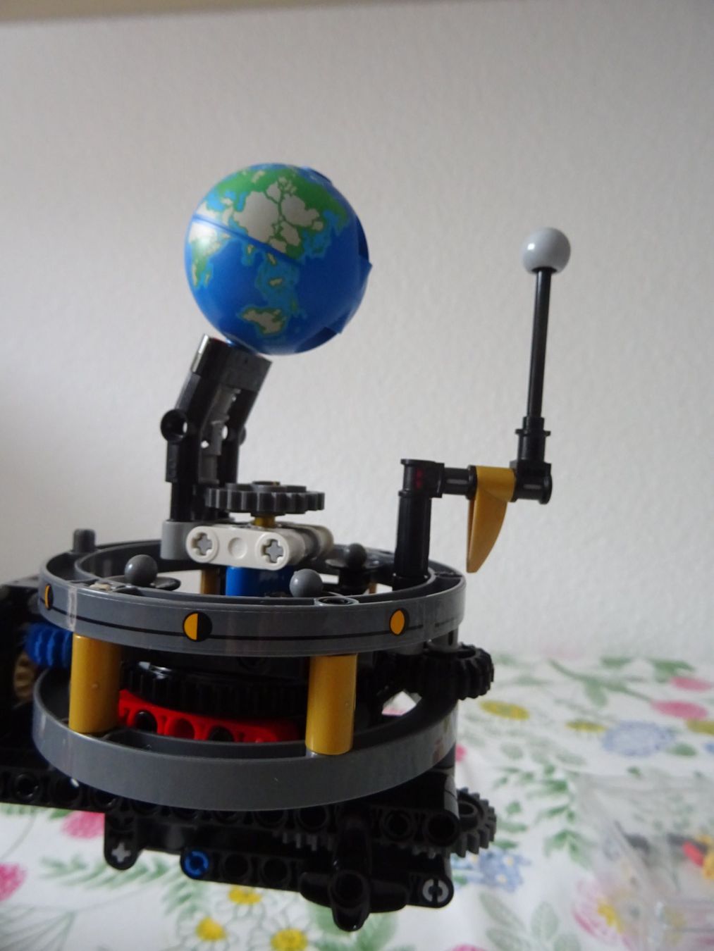 Lego Kit di costruzioni: lego Technik42179 Erde Mond – Usato da Abtwil SG venduto da serocl 4