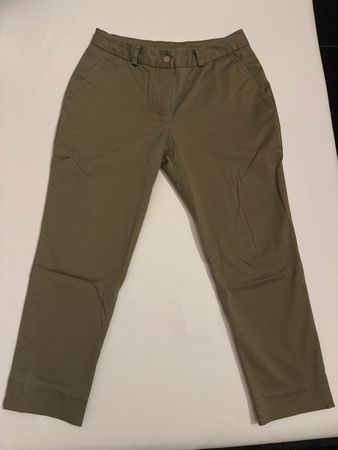Trendige Khaki Hose, Cropped, Gr. 36, ideal für den Frühling