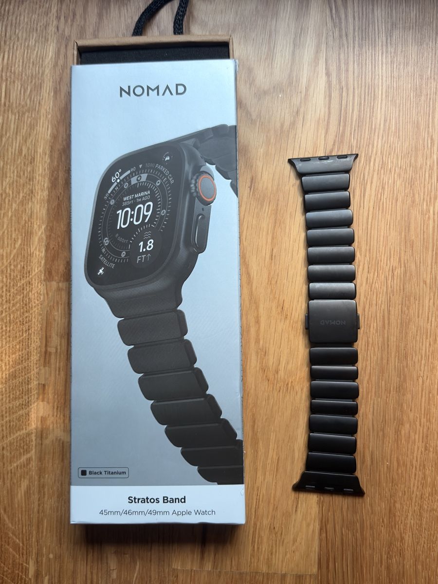 Armbänder & -reifen: Apple Watch Nomad Stratos Band Black Titanium – Gebraucht aus Zürich von atticsale