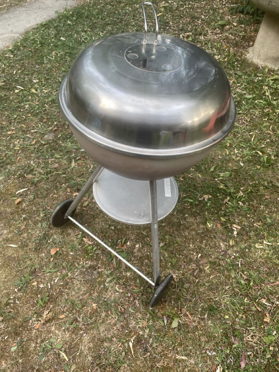 Griglie: Grill sur roulettes  – Usato da La Chaux-de-Fonds venduto da cecilea