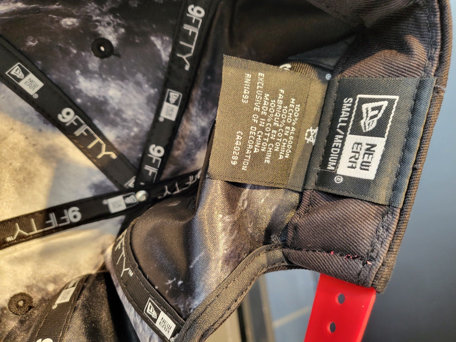 Copricapi, berretti & cappellini: New Era 9FiFTY Omega Speedmaster Apollo Size S/M – Nuovo e nell'imballaggio originale da Sonceboz-Sombeval venduto da michael.l 2
