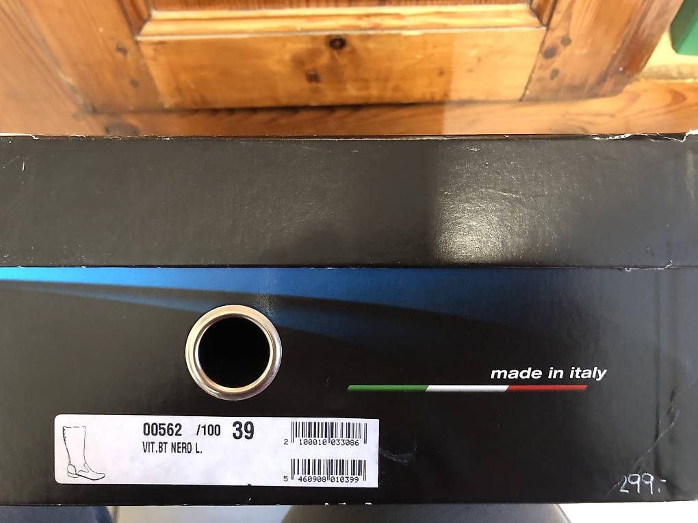 Scarpe da donna: Vendo stivali Nero Giardini n.39 – Usato da Losone venduto da car_2cl8 4