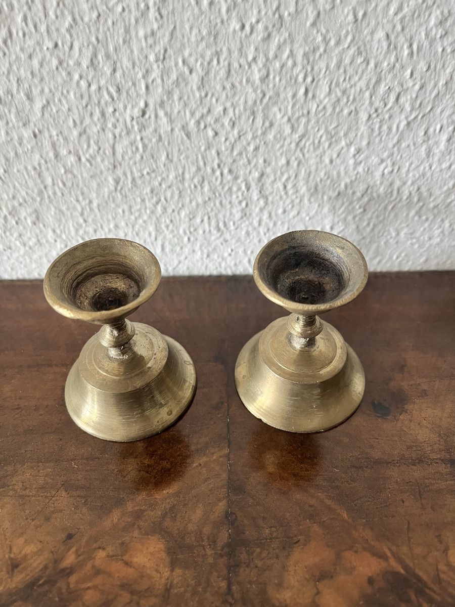 Tutte le decorazioni: Zwei Kerzenhalter aus Messing  – Usato da Küsnacht ZH venduto da naid 1
