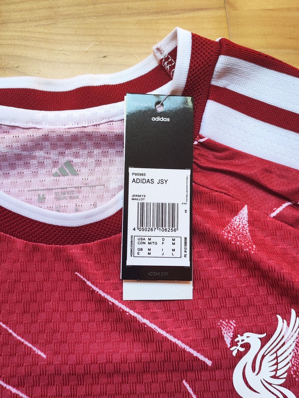 Adidas Leibchen & Hosen: Liverpool Heimtrikot 2026/27 – Neu (gemäss Beschreibung) aus Breitenbach von Lqris 5