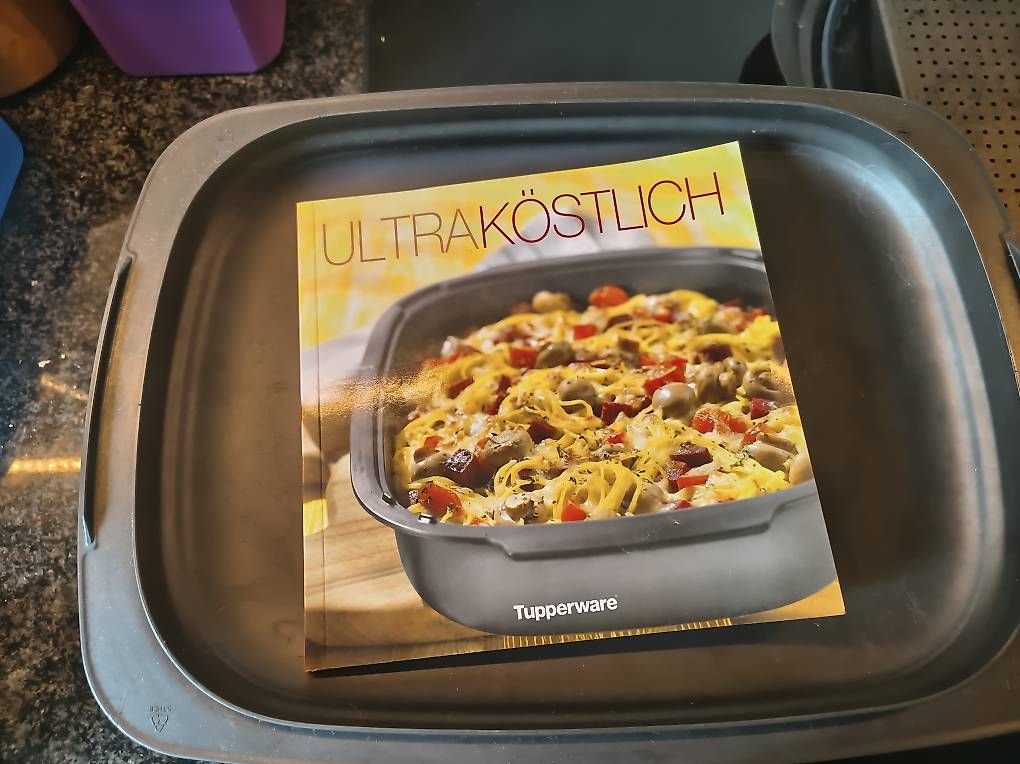 Contenitori & Simili: Tupperware Ultra 5.7liter – Usato da Reinach BL venduto da Palais_swiss
