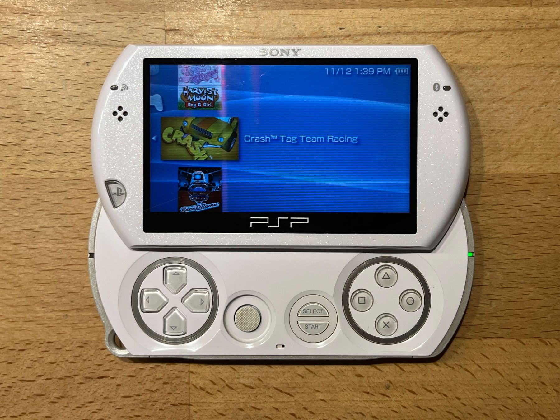 Sony Console: Sony PSP Go - Weiss - Inkl. Ladekabel – Usato da Thalwil venduto da ranx 4