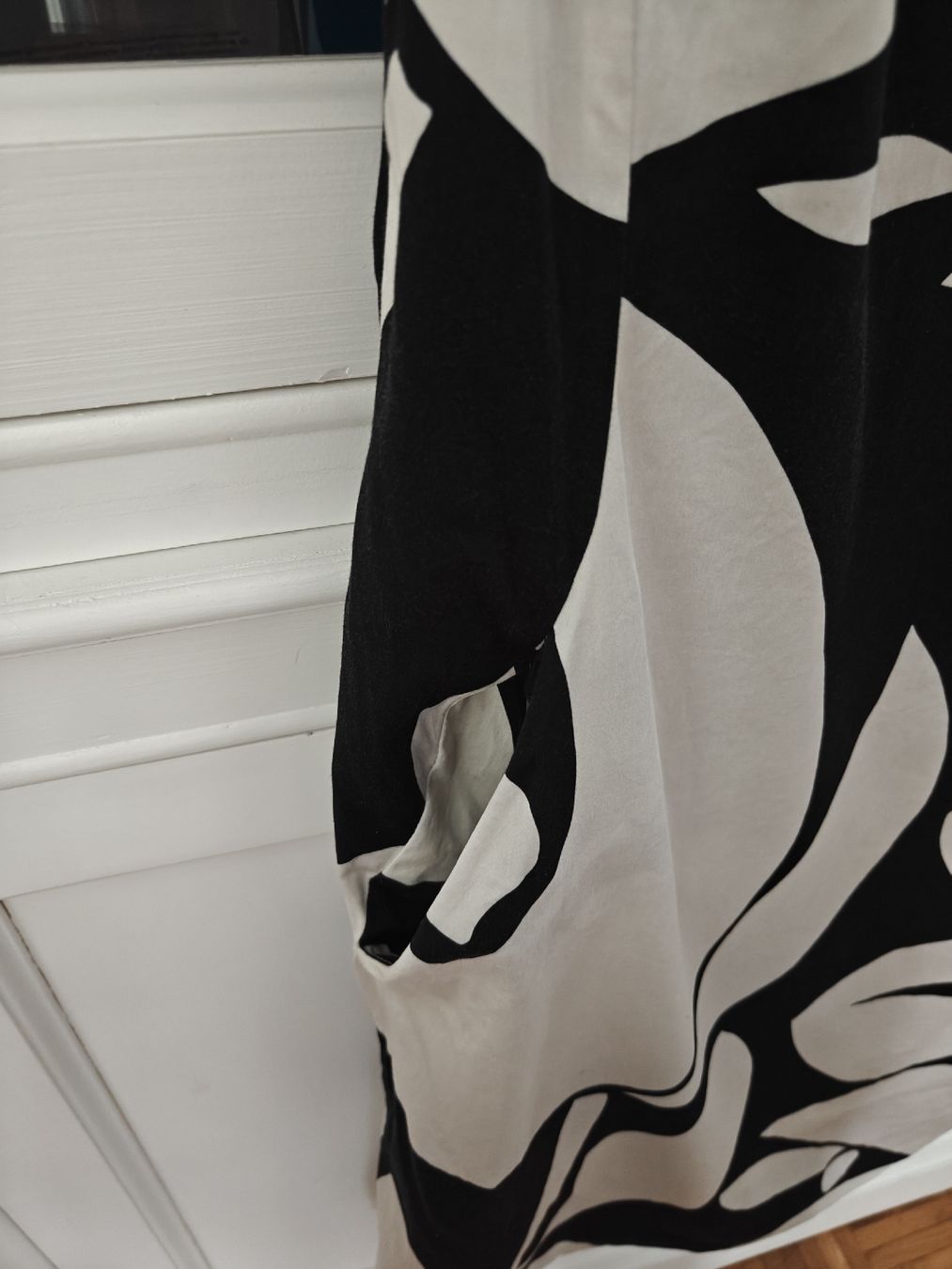 Robes: Kleid monochrome – Neuf (Voir description) à Frauenfeld par GalZ 2