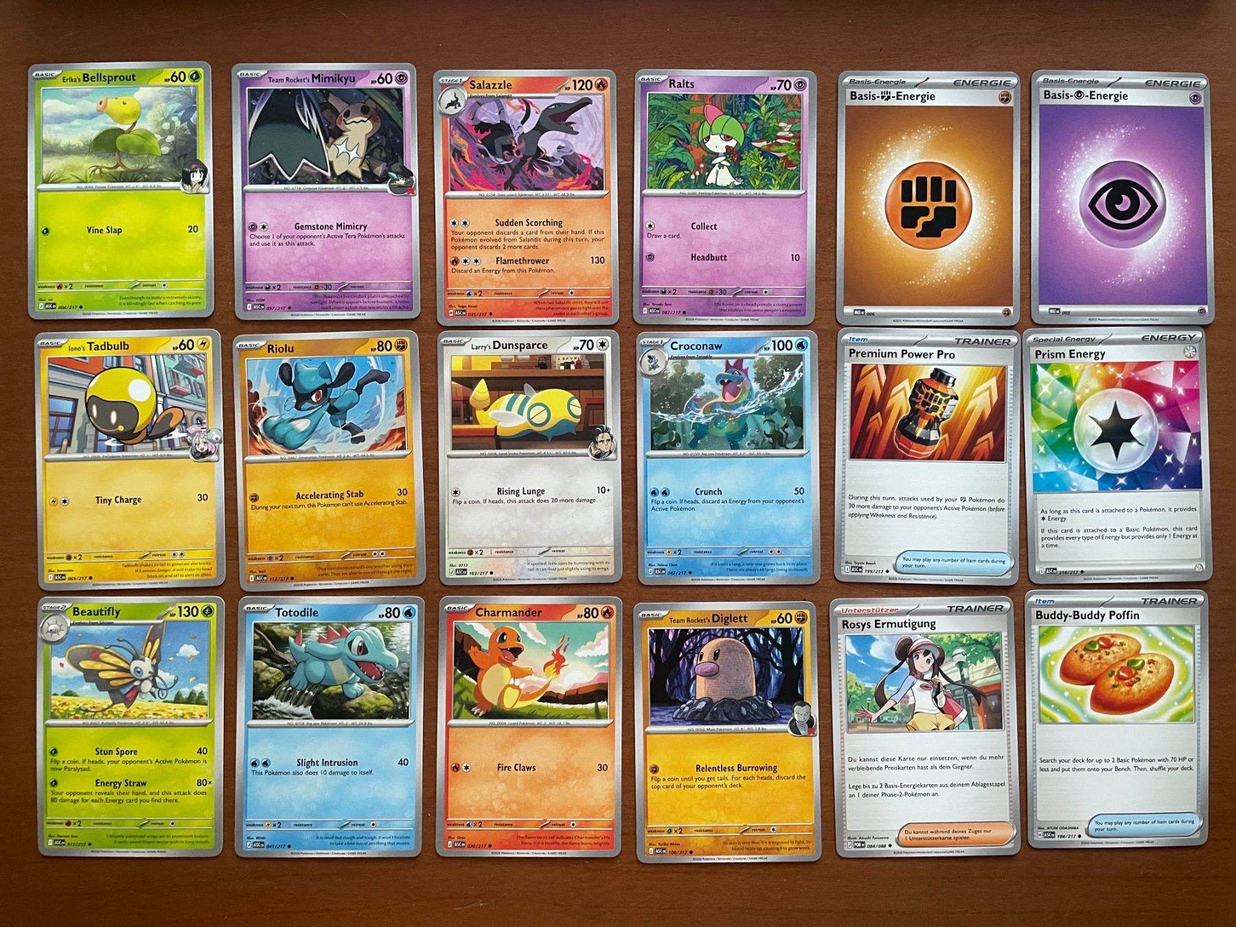 Pokémon Carte collezionabili: Pokemon Karten Set (Versand gratis) – Nuovo (secondo la descrizione) da Chur venduto da Angerson