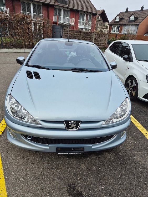 Peugeot 206cc / Defekt / Ersatzteilspender/ Export