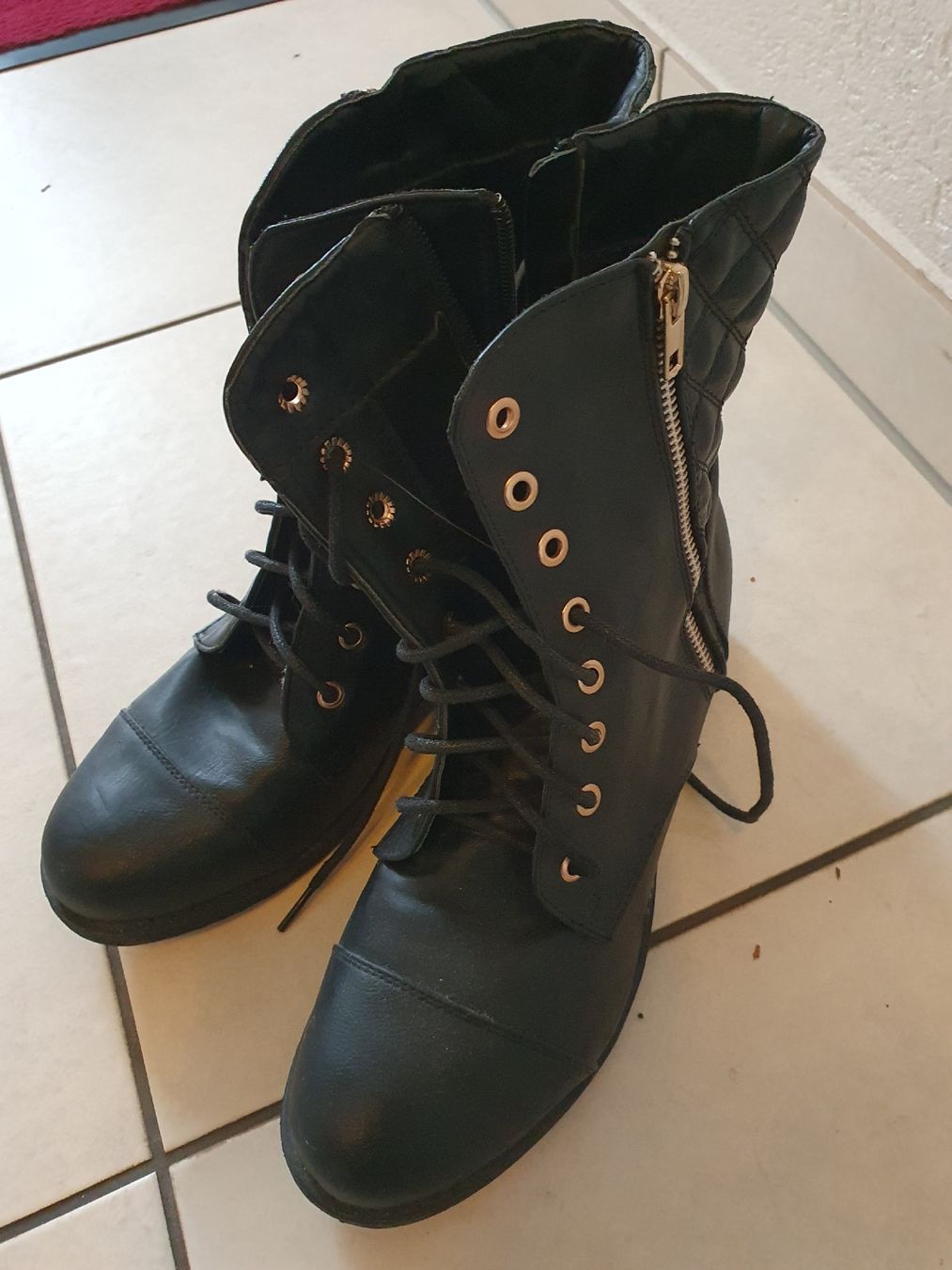 Scarpe da donna: Kunstleder-Stiefeletten, 41 – Usato da Burgdorf venduto da Hodel1 1