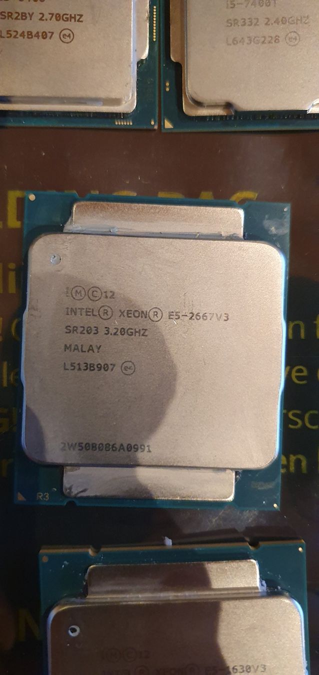 PC: Intel CPU Bundle: Xeon & Core i5 Prozessoren - Top Deal! – Usato da Schangnau venduto da TOMs_Hardware 2