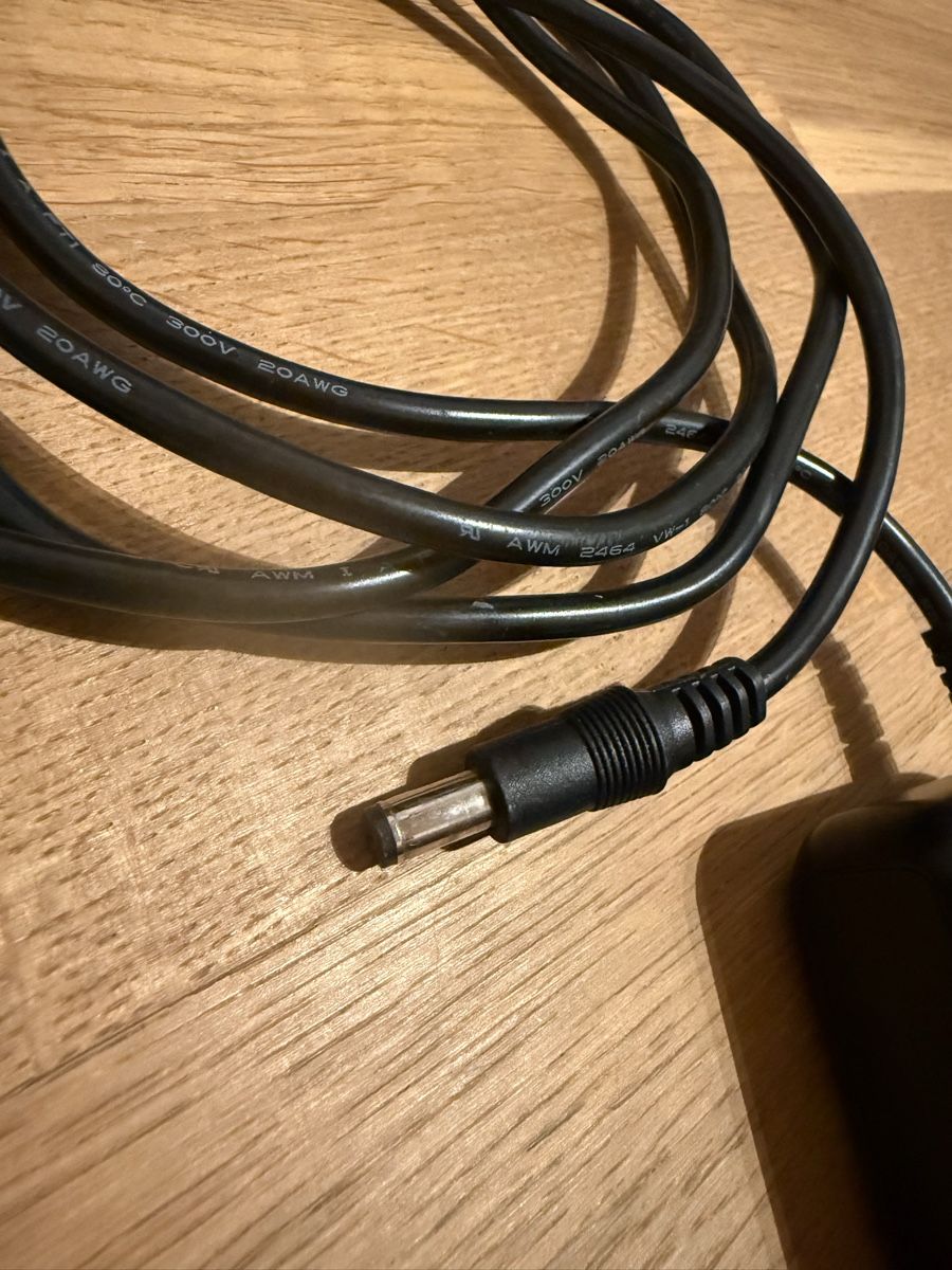 Caricabatterie: Netzteil mit Kabel schwarz gebraucht – Usato da Wettingen venduto da myworldsking 1