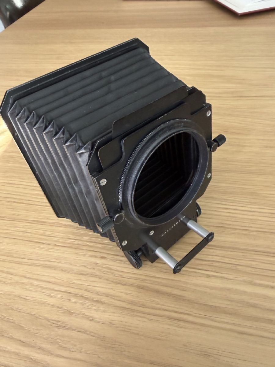 Hasselblad Obiettivi: Hasselblad Professional Lens Shade 40231 – Usato da Zürich venduto da Townes64