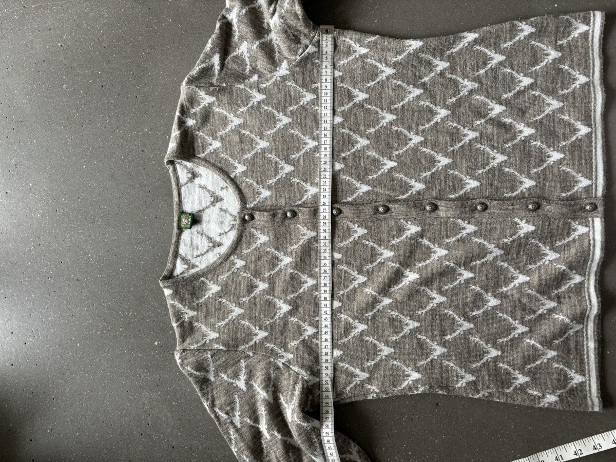 Jacken: Trachtenstrickjacke Urschten Gr. 44 Hirschmuster – Neu (gemäss Beschreibung) aus Bäretswil von Viechel 6