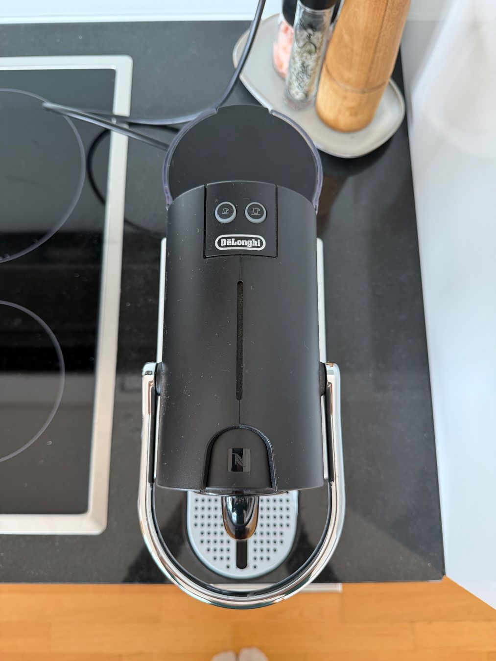 De'Longhi Macchine per caffè & Macchine per espresso: Kaffeemaschine Nespresso oder ähnliche Kapseln – Usato da Chur venduto da Caroline__ 3