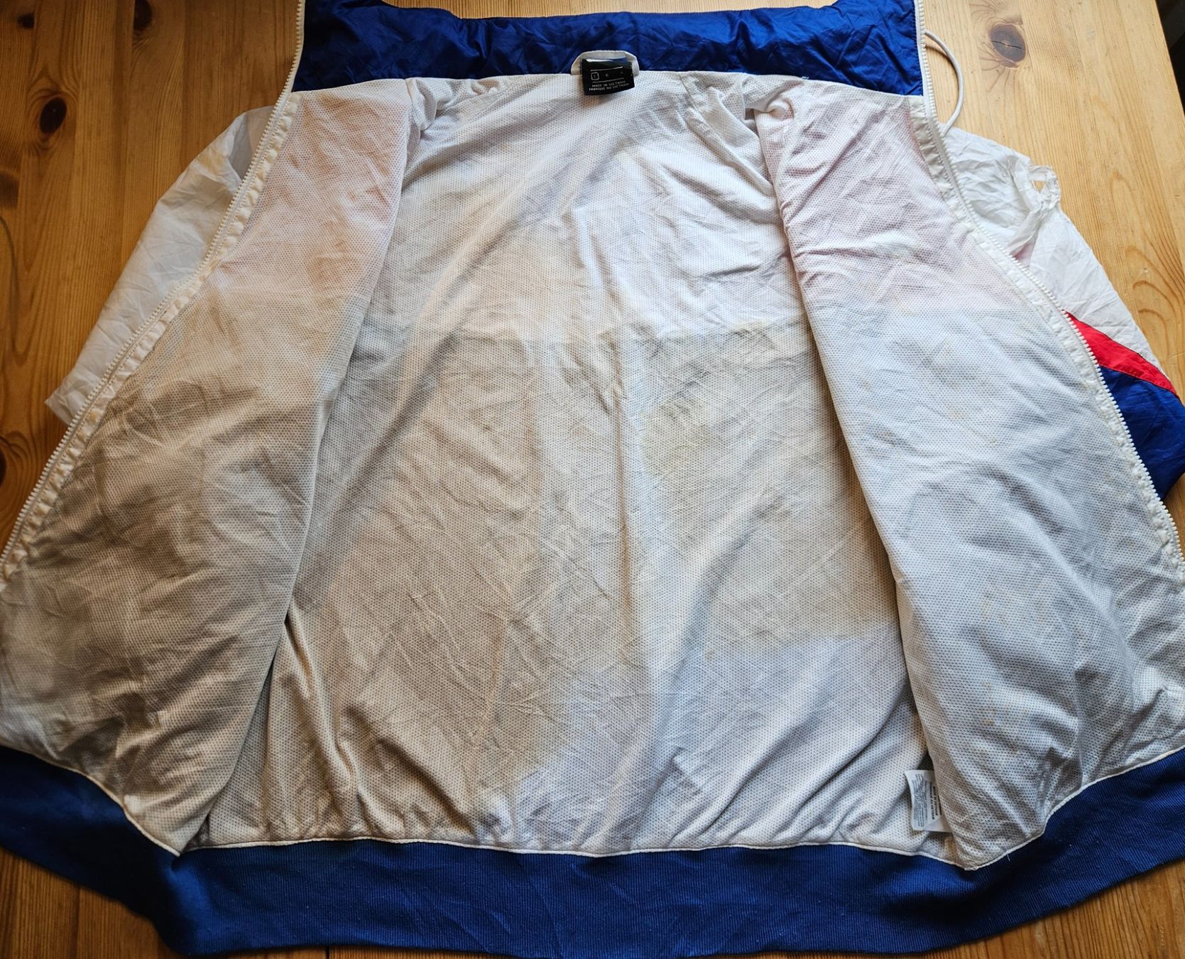 Nike Giacche: Nike Jacke Grösse L Regenjacke – Usato da Hägglingen venduto da United-Village-Trade 3