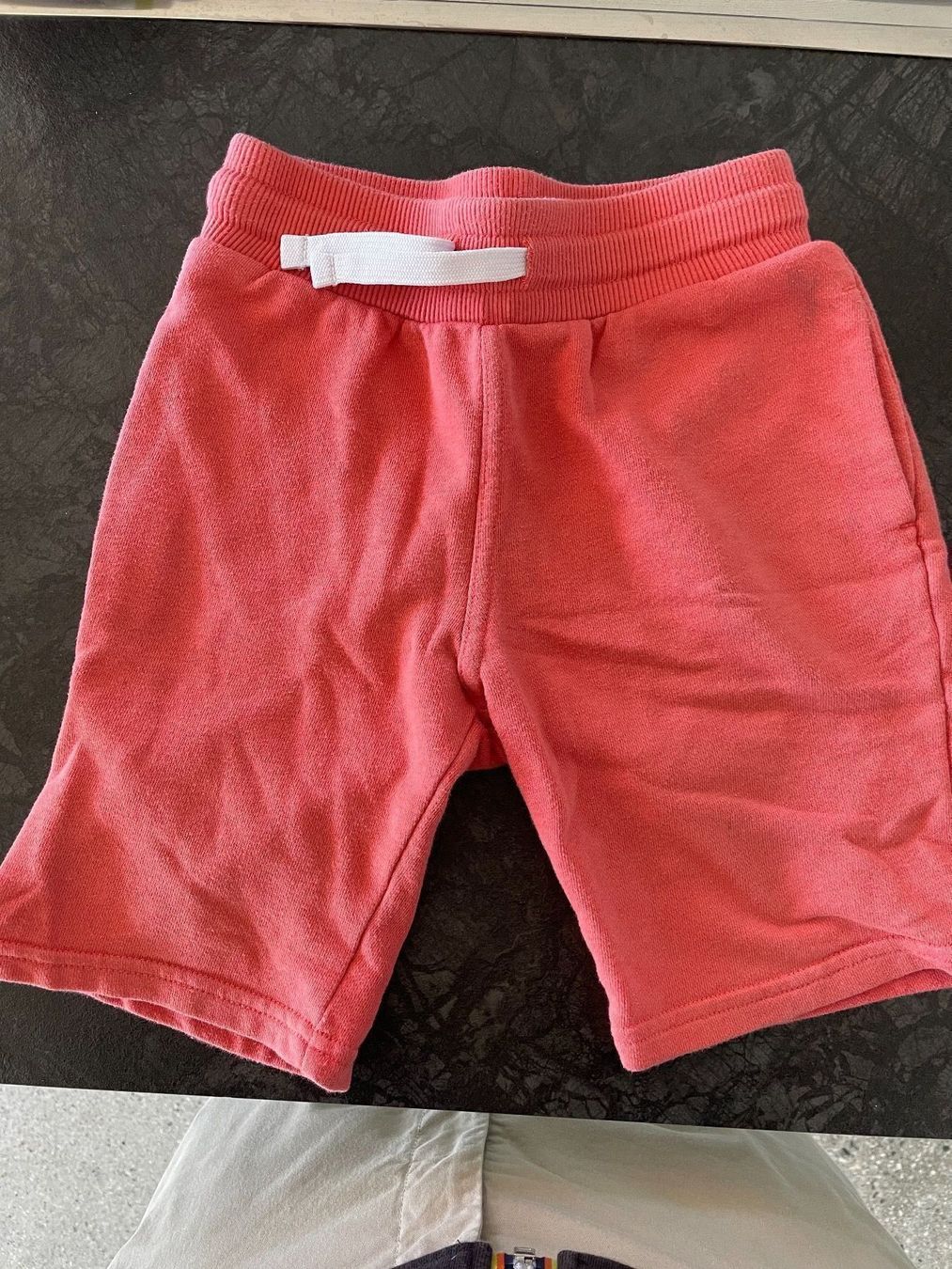 Lotti & Set di vestiti: 2 Shorts hm enfant – Usato da Sion venduto da tchana77