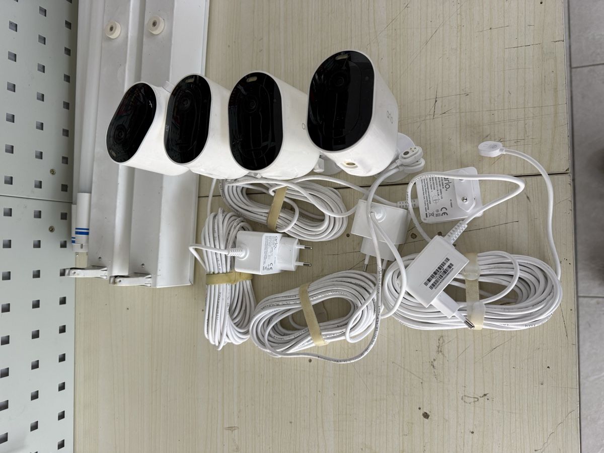 Arlo Videocamere: Arlo Kamera‘s – Usato da Oberbuchsiten venduto da DoppioEspresso