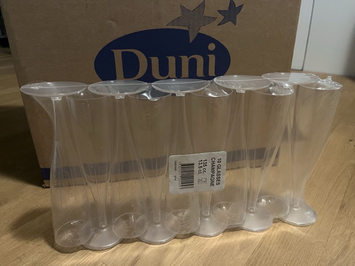 Bicchieri: 100x Duni Sekt-/Champagnergläser 13.5cl originalverpackt – Nuovo e nell'imballaggio originale da Oberdorf SO venduto da NoHero