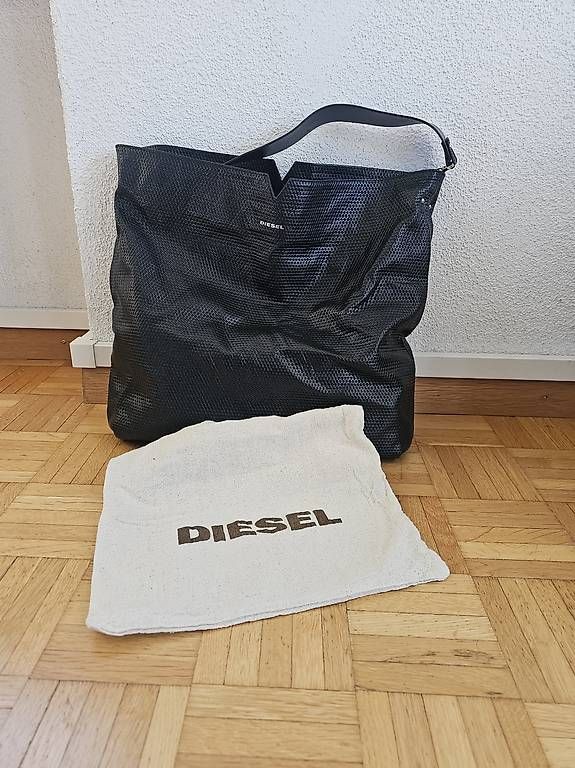 Diesel Taschen für Damen: Original Diesel Handtasche – Gebraucht aus Schlieren von 12341234ab 4
