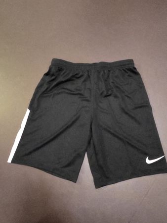 Nike Shorts Schwarz/Weiss, Kinder Grösse L, Neu!