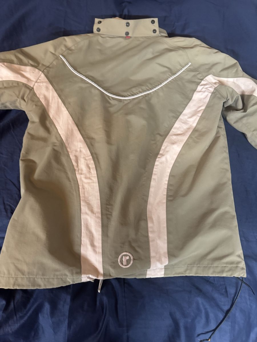 Giacche & Cappotti: Winterjacke Mädchen/Damen, Gr. 164 / S gebraucht – Usato da Baar venduto da Werniaudi 2